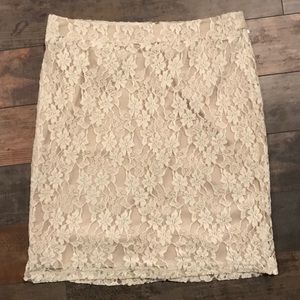 Lace skirt